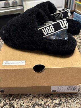 UGG Fluff Yeah Slide Black Fur Women's Slippers Shearling Comfort Size 9